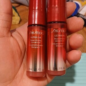 Shiseido Ultimune Power Infusing Concentrate Duo in Red